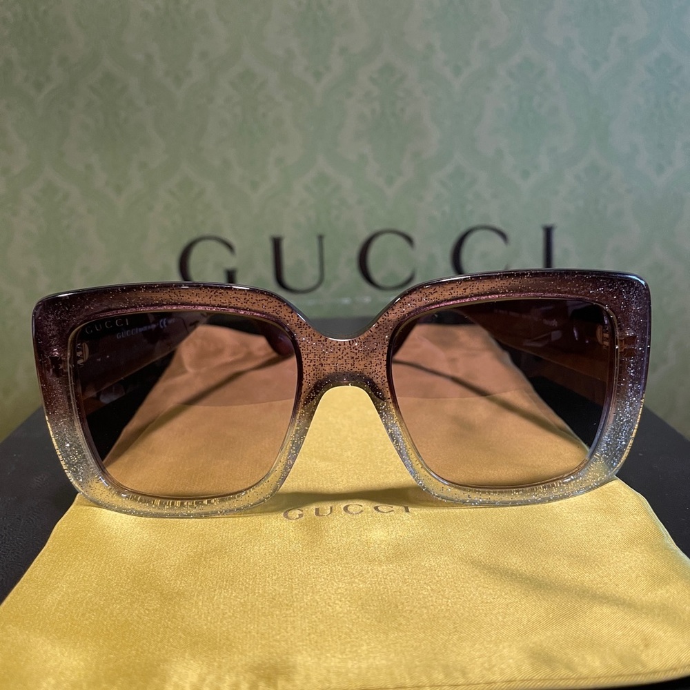 GUCCI Womans GG Silver Glitter Sunglasses EUC